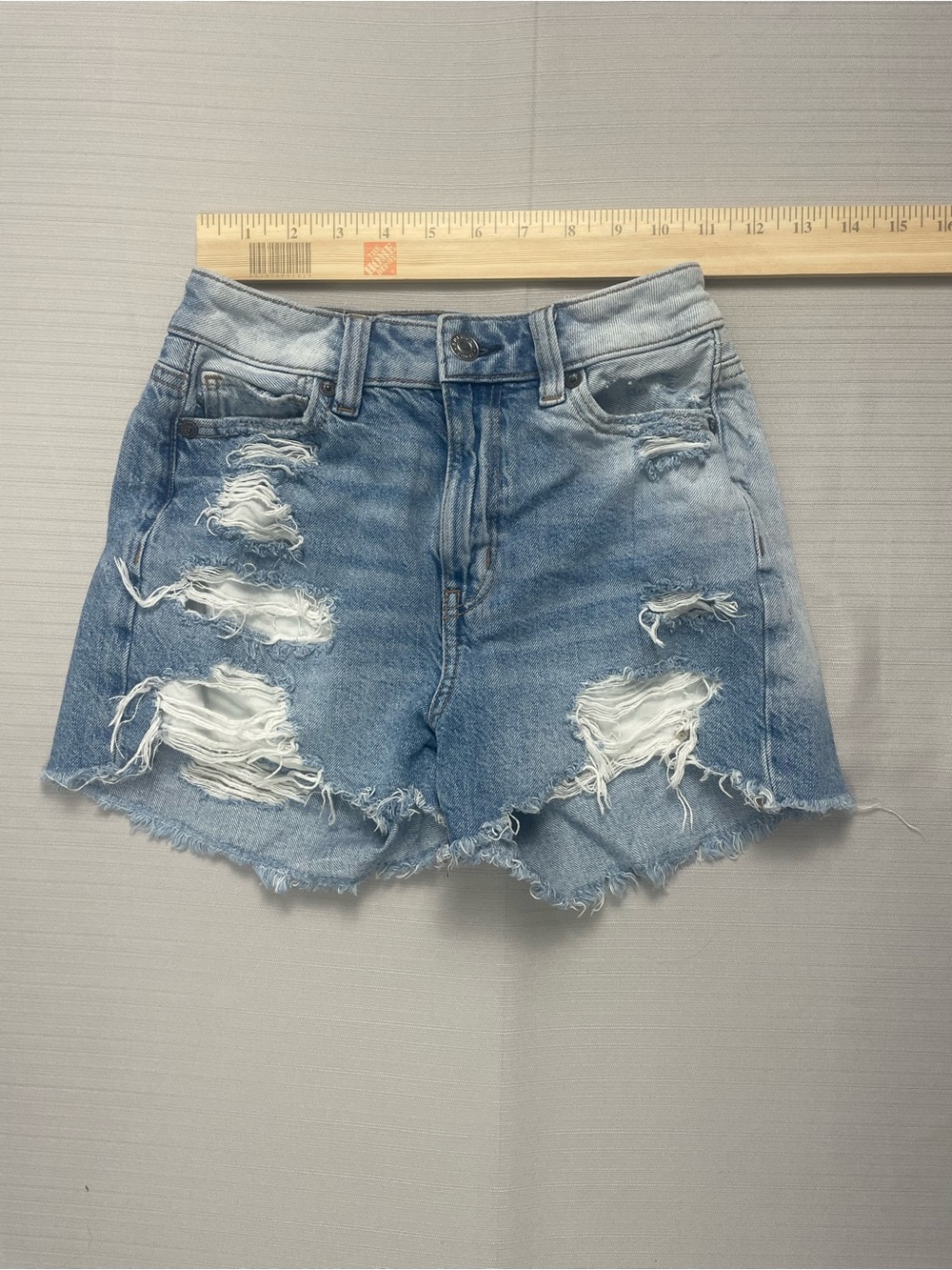 American Eagle Distressed Denim Mom Shorts 000 Raw Hem Cutoffs 6975